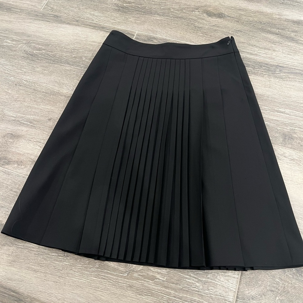 black theory skirt